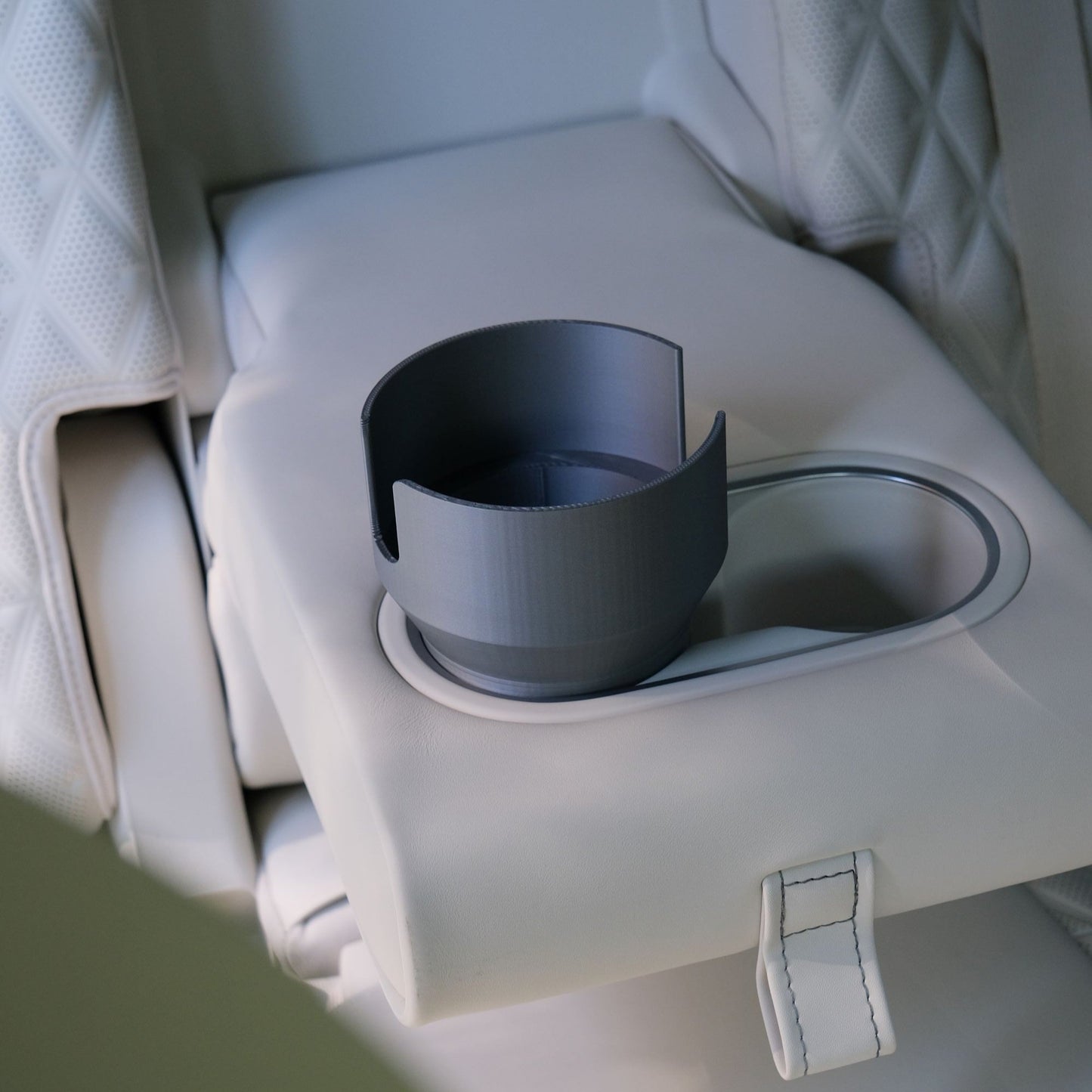 Extension de porte-gobelet arrière pour GV60