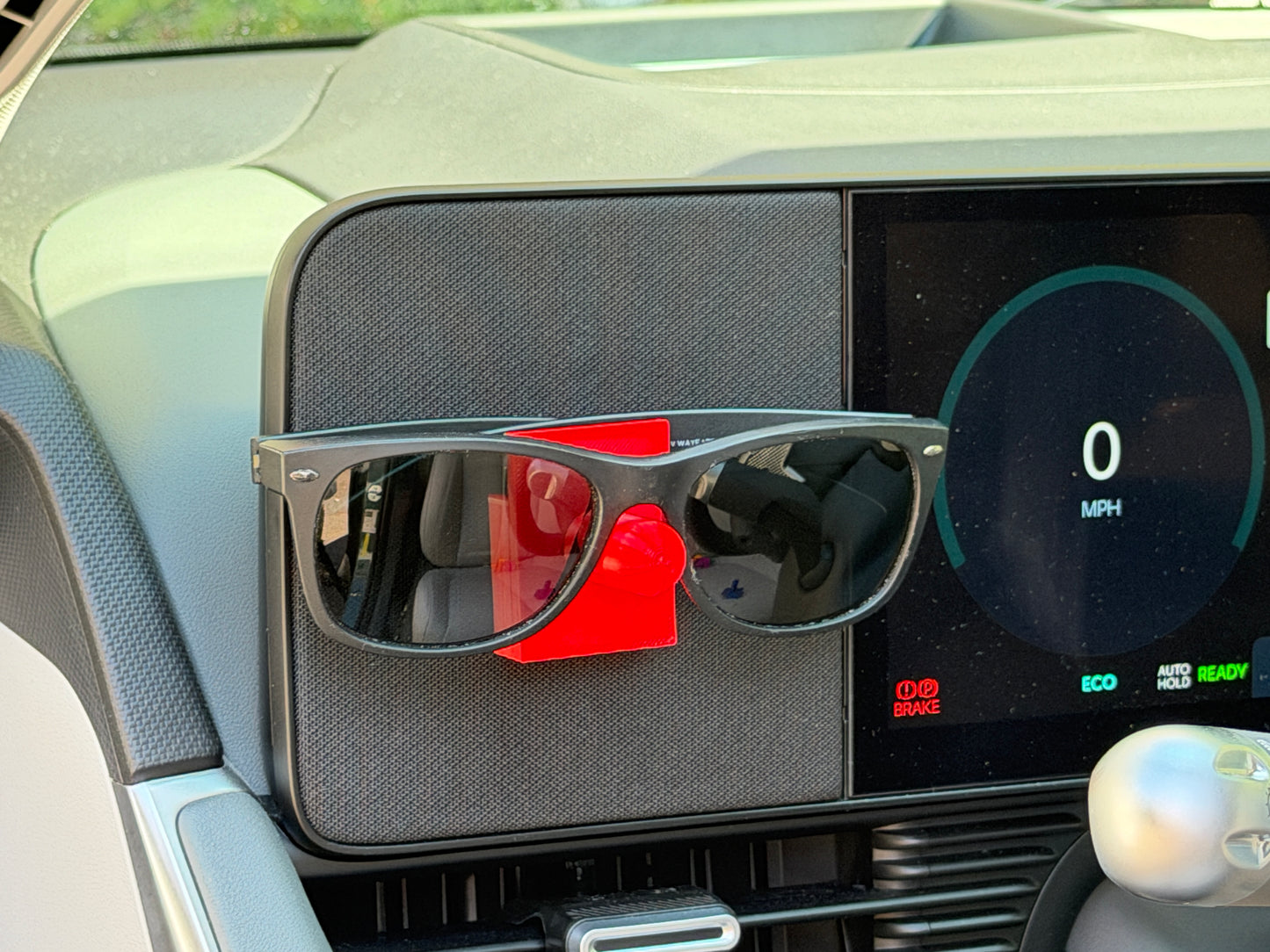 Ioniq 5 Magnetic Glasses Holder