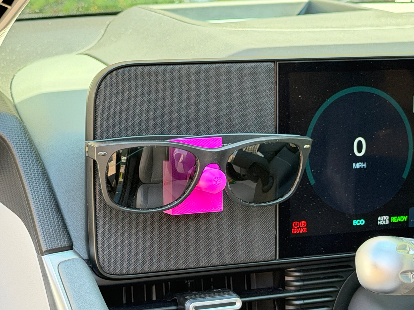 Ioniq 5 Magnetic Glasses Holder