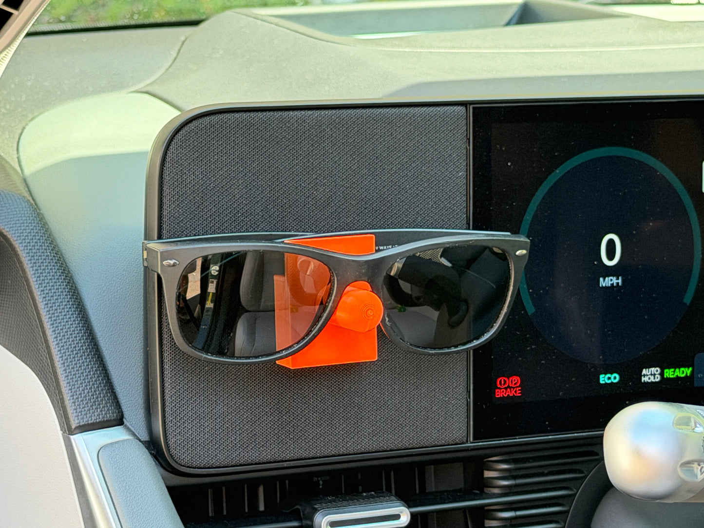 Ioniq 5 Magnetic Glasses Holder