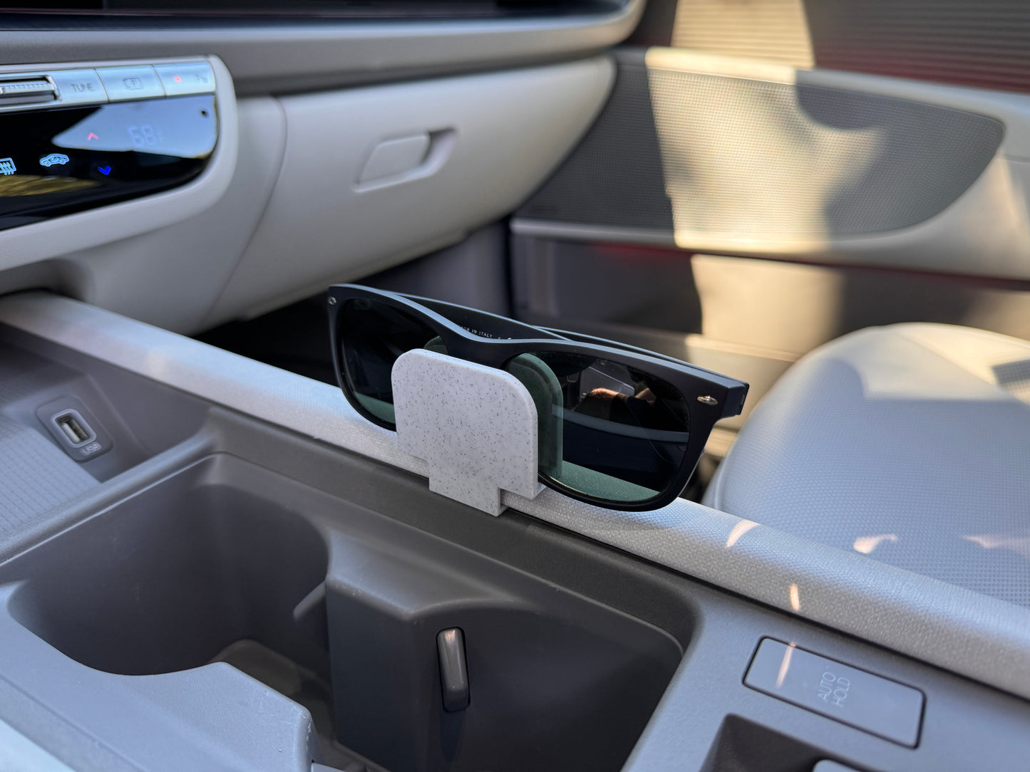 Ioniq 6 Glasses Holder