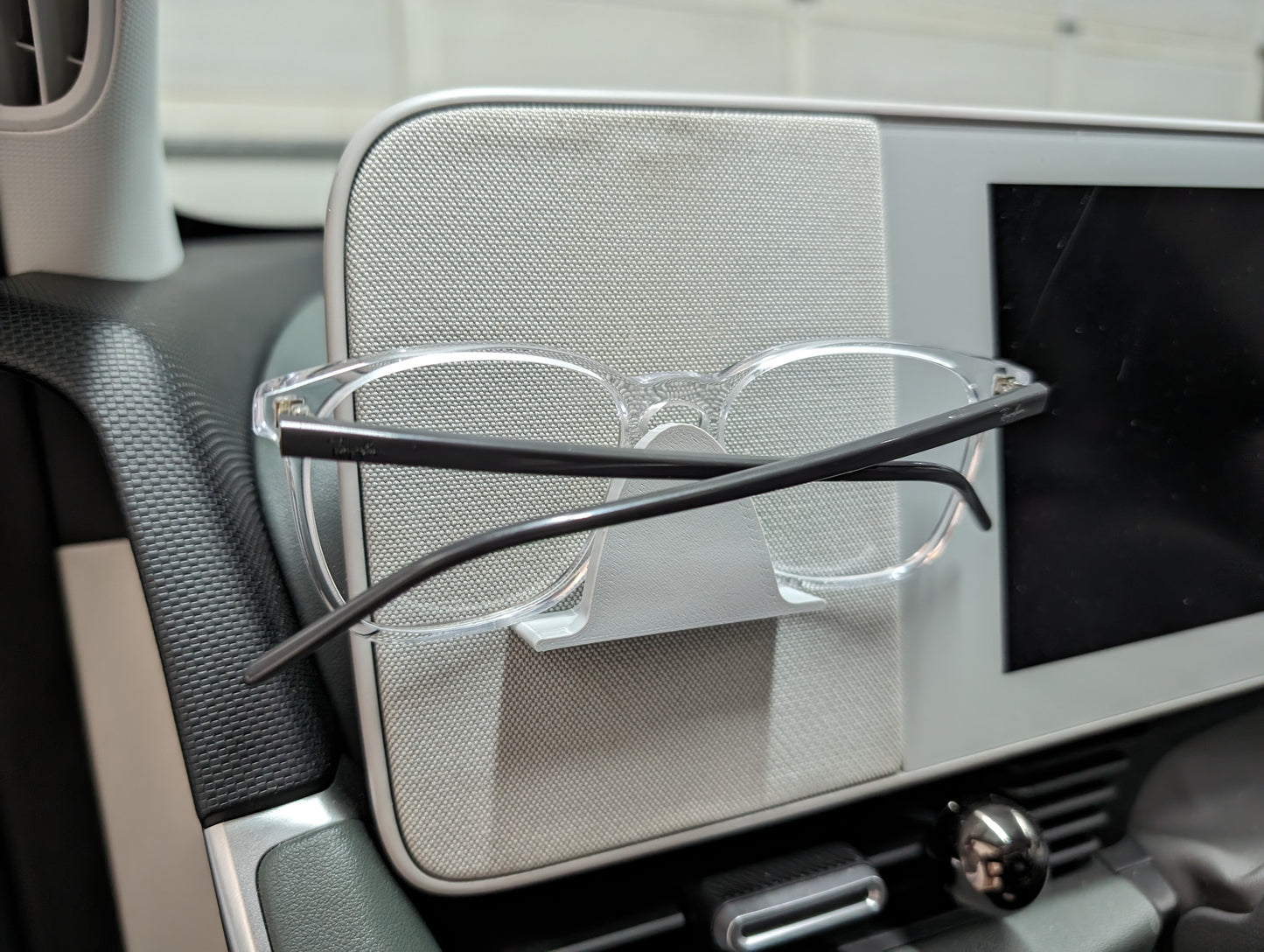 Ioniq 5 Budget Magnetic Glasses Holder