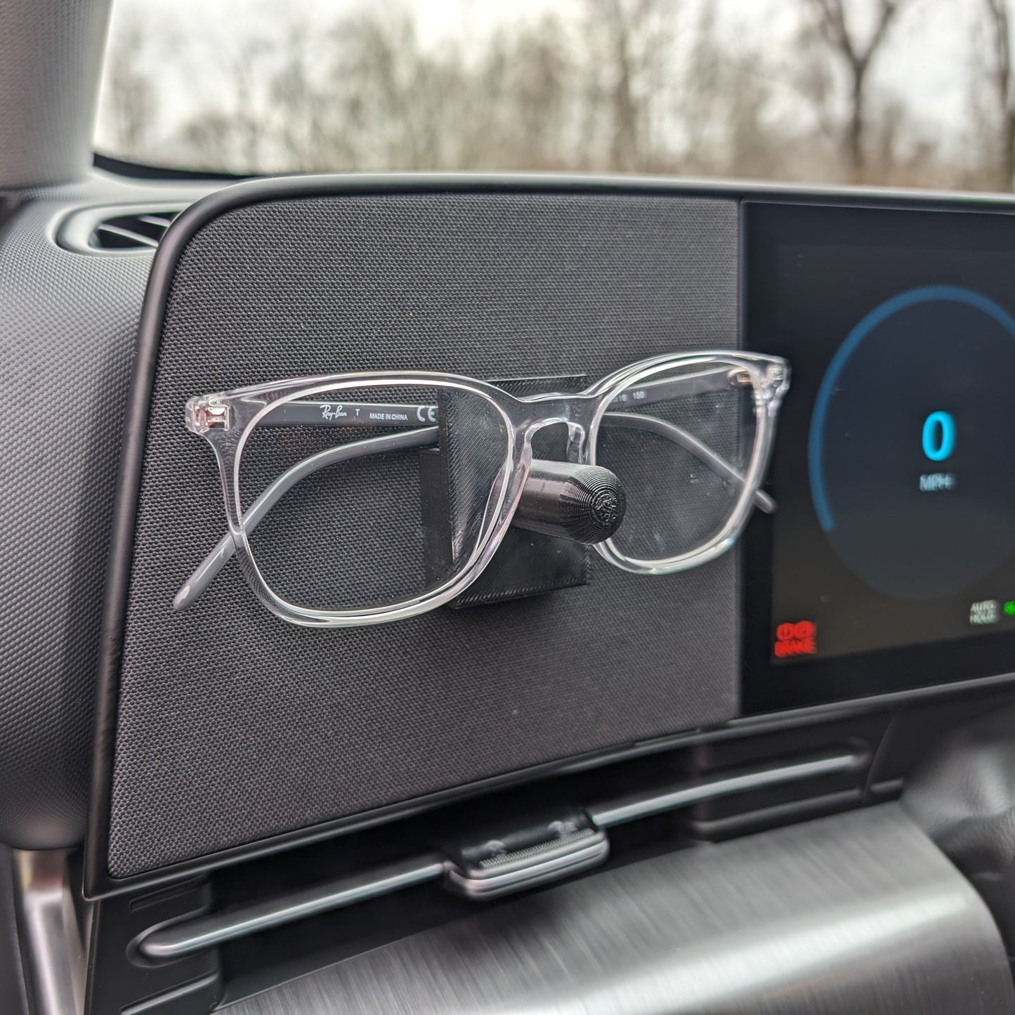 Kona / Tucson / Santa Fe / Sontata / Santa Cruz Magnetic Glasses Holder