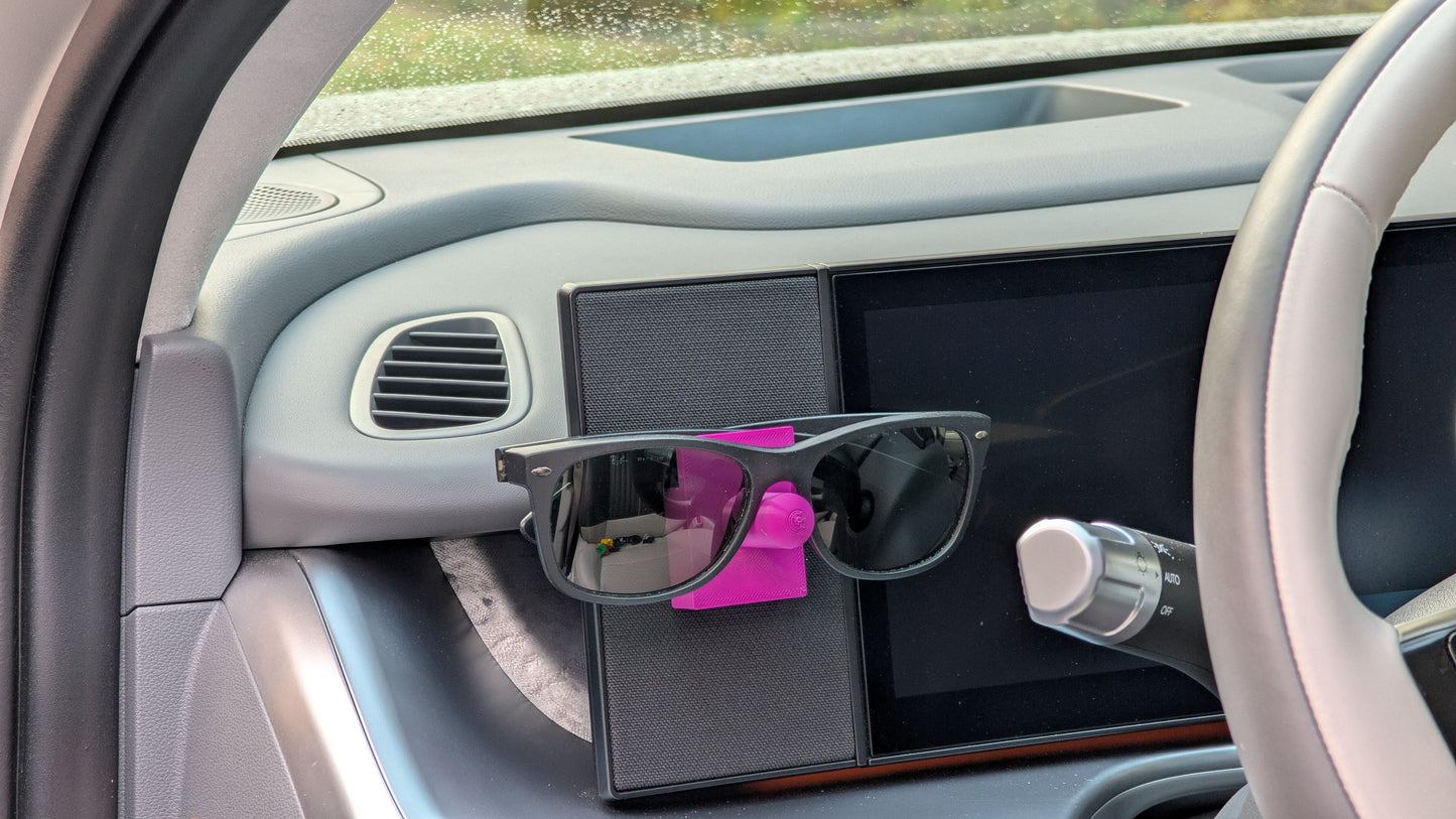 Ioniq 9 Magnetic Glasses Holder