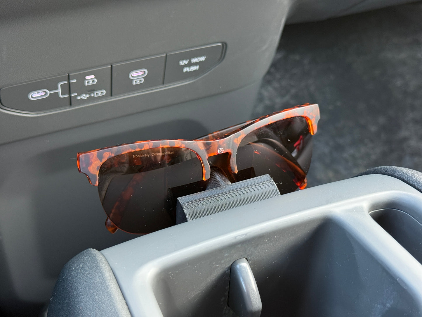 EV9 Glasses Holder
