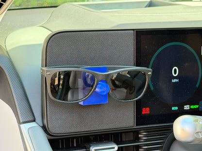 Ioniq 5 Magnetic Glasses Holder