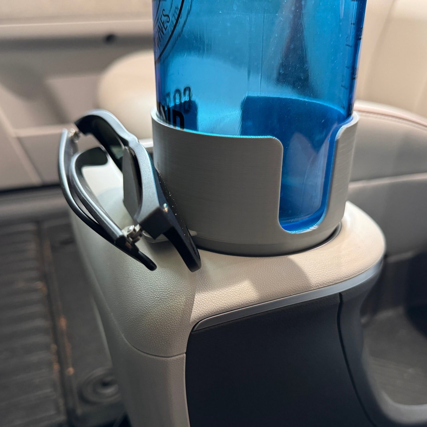 Ioniq 5 Front Cup Holder Enlarger & Eyewear Holder