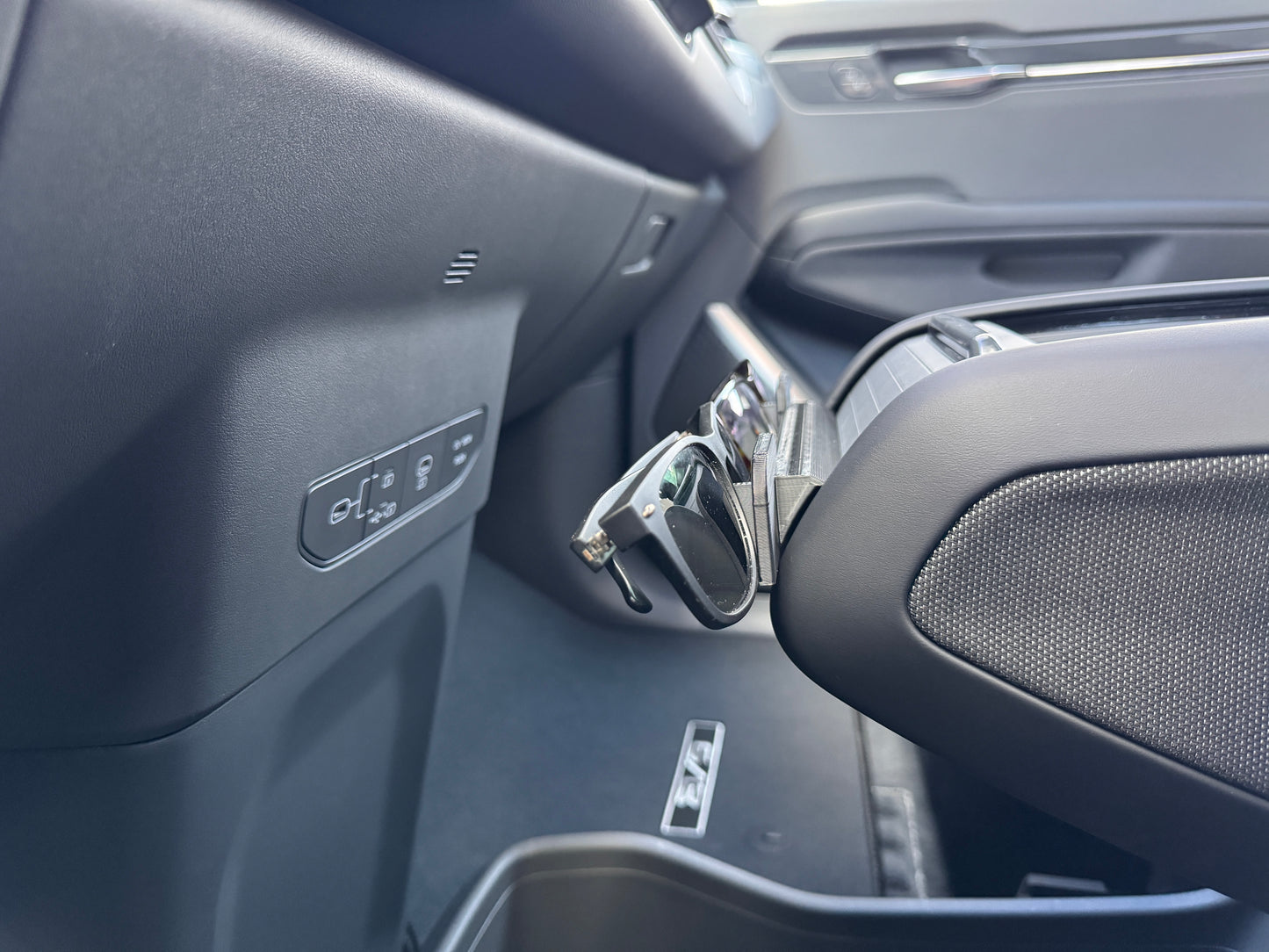 EV9 Glasses Holder - Land/GT-Line