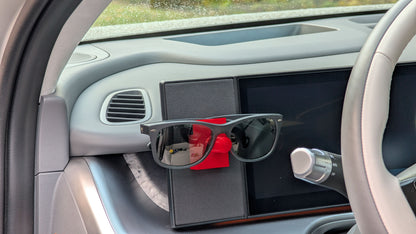 Ioniq 9 Magnetic Glasses Holder